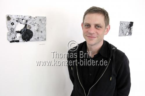 Deutscher Nachwuchskünstler Johannes Post ist Preisträger des Spiridon-Neven-DuMont-Preis 2014 im Studio DuMont Köln (© Thomas Brill)