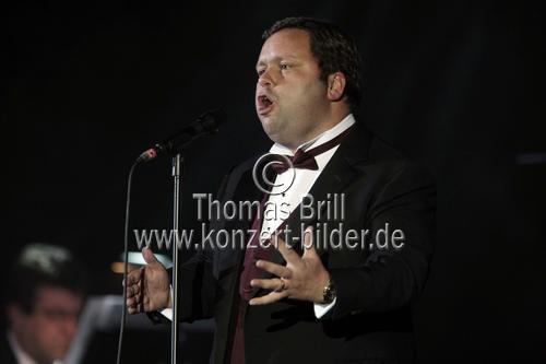 Britische Tenor Paul Potts gastiert auf seiner 