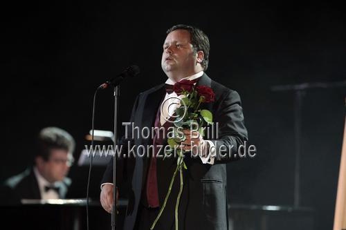 Britische Tenor Paul Potts gastiert auf seiner 