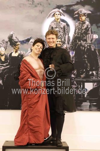 Italienische Opernsängerin Sonia Prina und der Österreichischer Bassbariton Matthias Hoffmann im Interview bezüglich der Wiederaufnahme „Giulio Cesare in Egitto“ von Georg Friedrich Händel am 05. Juli 2025 im Kölner StaatenHaus (&copy; Thomas Brill)