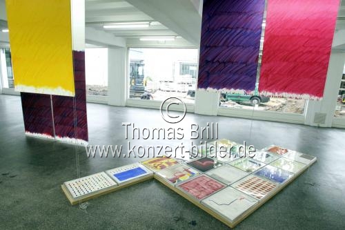 Amerikanischer Künstler Stephen Prina gastiert mit seiner Ausstelung He was but a bad translation vom 11. Juni bis 24. Juli 2011 im Kölnischer Kunstverein - Die Brücke Köln (© Thomas Brill)
