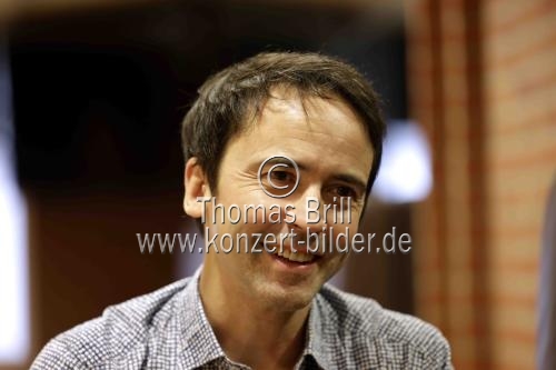 Französische Cellist Jean-Guihen Queyras im Interview bezüglich seines Auftritts mit dem Gürzenich-Orchester Köln unter der Leitung des französischen Dirigenten François-Xavier Roth am 16. Januar 2022 in der Kölner Philharmonie (&copy; Thomas Brill)