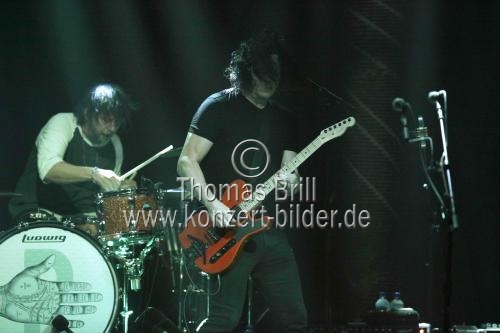 Amerikanischer Bluesrockband The Raconteurs gastiert auf ihrer 