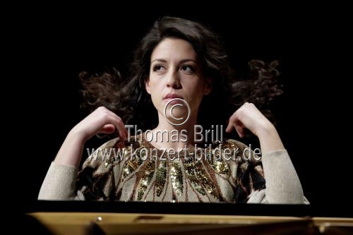 Italienische Pianistin Beatrice Rana gastiert mit Werken von Frédéric Chopin, Claude Debussy und Igor Strawinsky in der Kölner Philharmonie (&copy; Thomas Brill)