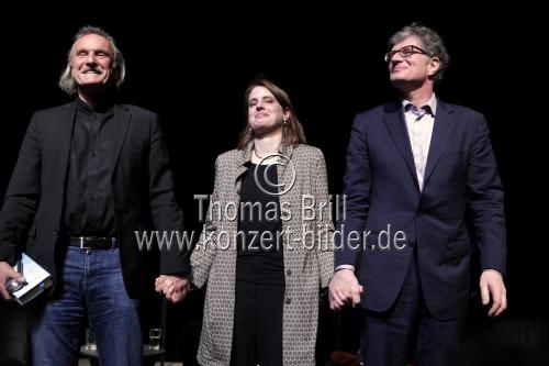 Österreichische Schriftsteller Christoph Ransmayr und der deutsche Publizist Roger Willemsen sprechen über das Reisen 