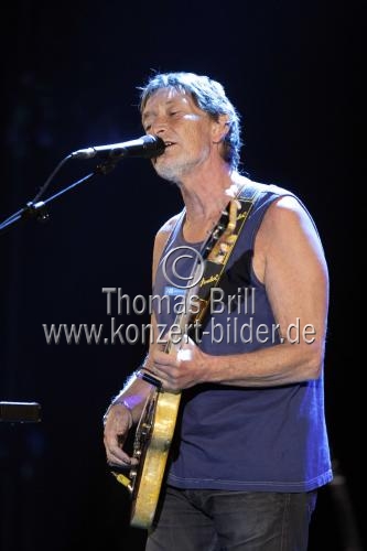Britische Sänger und Blues-Gitarrist Chris Rea gastiert auf seiner 