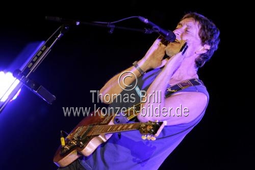 Britische Sänger und Blues-Gitarrist Chris Rea gastiert auf seiner 