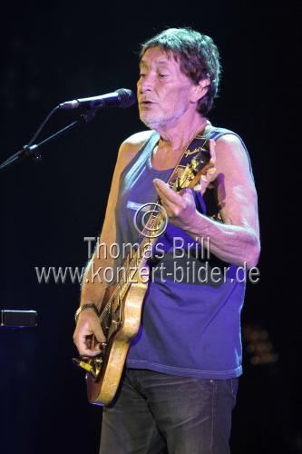 Britische Sänger und Blues-Gitarrist Chris Rea gastiert auf seiner 