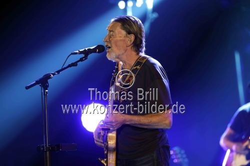 Britische Sänger und Blues-Gitarrist Chris Rea gastiert auf seiner 