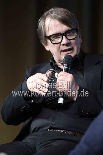 Deutsche Musiker Sven Regener lliest Lyrics von seinem aktuellen Album 