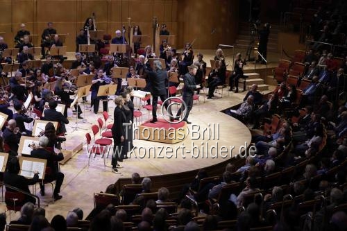 Amerikanische Dirigent Kent Nagano leitet das Concerto Köln in der Kölner Philharmonie (&copy; Thomas Brill)