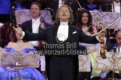 Niederländische Violinist André Rieu mit seinem Johann Strauss Orchesters 