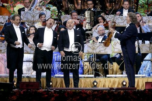 Niederländische Violinist André Rieu mit seinem Johann Strauss Orchesters 