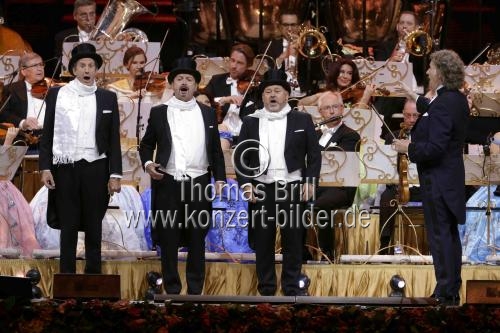 Niederländische Violinist André Rieu mit seinem Johann Strauss Orchesters 