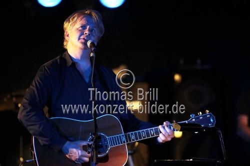 Amerikanischer Folk-Sängers Tim Robbins gastiert auf seiner 