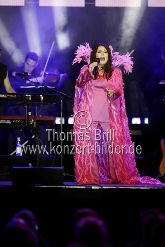 Deutsche Schlagersängerin Marianne Rosenberg gastiert auf ihrer „Im Namen der Liebe“ Tour in der Lanxess Arena Köln (&copy; Thomas Brill)