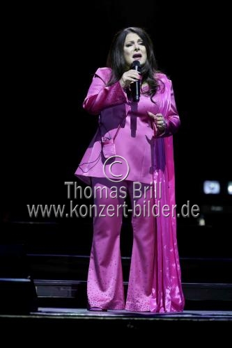 Deutsche Schlagersängerin Marianne Rosenberg gastiert auf ihrer „Im Namen der Liebe“ Tour in der Lanxess Arena Köln (© Thomas Brill)