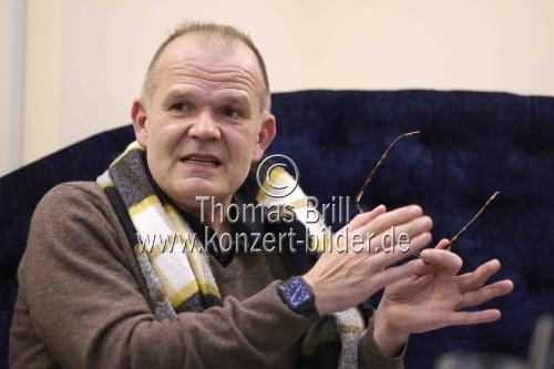 Französische Dirigent und Kölner Generalmusikdirektor François-Xavier Roth im Interview bezüglich des Programms für die Saison 2022/2023 im Kölner Hotel Excelsior Ernst (&copy; Thomas Brill)