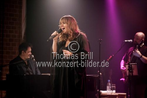 Britische Singer-Songwriterin Rumer gastiert auf ihrer 