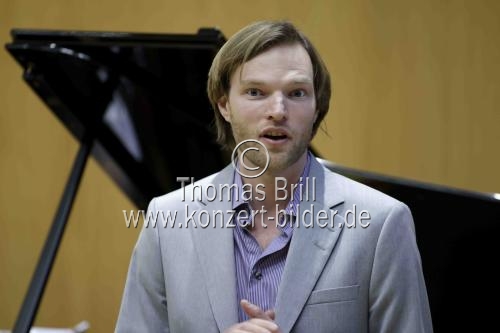 Kanadische Bass-Bariton Clarke Ruth in Begleitung der japanische Pianistin Ayaka Kodoi bestreiten das 