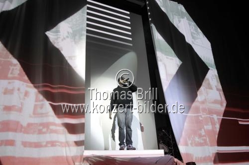 Deutscher Rapper Paul Hartmut Würdig alias Sido gastiert auf seiner 