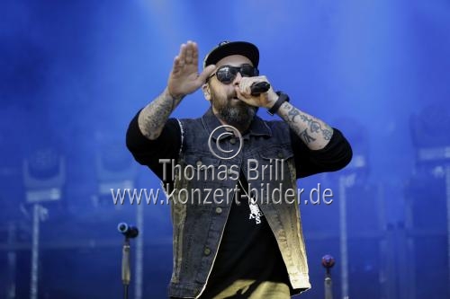 Deutsche Rapper Paul Hartmut Würdig alias Sido gastiert auf seiner 