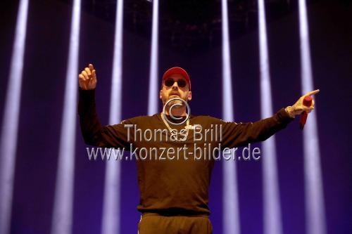 Deutsche Rapper Paul Hartmut Würdig alias Sido gastiert auf seiner 