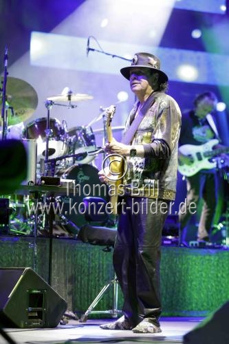 Mexikanischer Latin-Rock-Musiker Carlos Santana gastiert auf seiner 