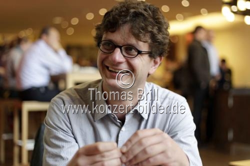 Deutsche Theaterregisseur Benjamin Schad im Interview über die Oper 