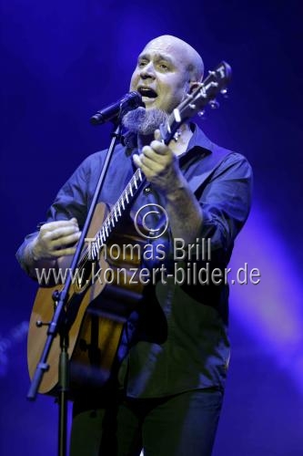Deutsche Mittelalter-Folk-Rock-Band Schandmaul feiert ihr 