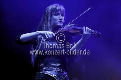 Deutsche Mittelalter-Folk-Rock-Band Schandmaul feiert ihr 