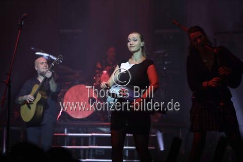 Deutsche Mittelalter-Folk-Rock-Band Schandmaul feiert ihr 