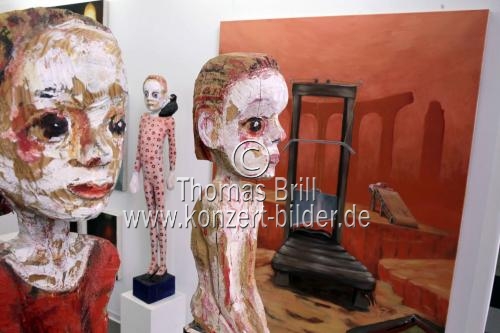 Deutsche Bildhauer Hans Scheib auf der KLNER LISTE - Messe fr zeitgenssische Kunst im The New Yorker/Dock.One Kln (&copy; Thomas Brill)