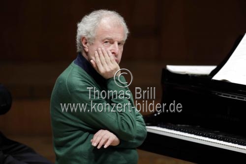 Ungarische Pianist Sir András Schiff gastiert in Begleitung des  israelischen Streichquartett 