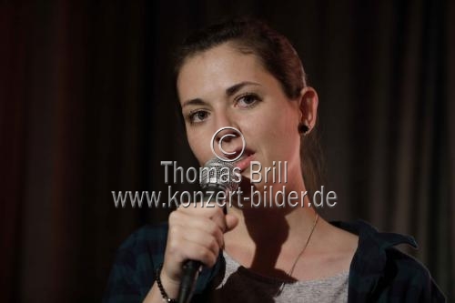 Deutsche Stand-up-Comedian Katharina Schmidt gastiert mit ihrem Programm 