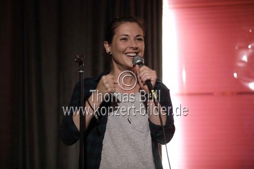 Deutsche Stand-up-Comedian Katharina Schmidt gastiert mit ihrem Programm 