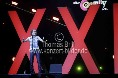 Deutsche Comedian Michael Haubold alias Olaf Schubert gastiert bei der 1Live Köln Comedy-Nacht XXL in der Lanxess-Arena Köln (© Thomas Brill)