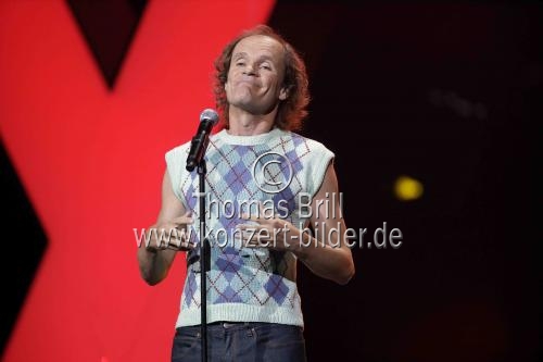 Deutsche Comedian Michael Haubold alias Olaf Schubert gastiert bei der 1Live Köln Comedy-Nacht XXL in der Lanxess-Arena Köln (© Thomas Brill)