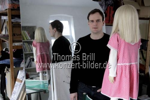 Deutsche Bildhauer Simon Schubert gastiert mit der Ausstellung 