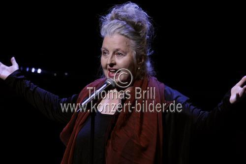 Deutsche Schauspielerin und Sängerin Hanna Schygulla gastiert mit ihrem Programm 