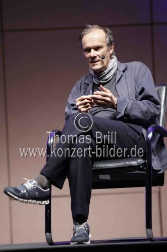 Deutsche Schauspieler Edgar Selge und Claudia Dichter sprechen über Edgar Selges Debütroman 