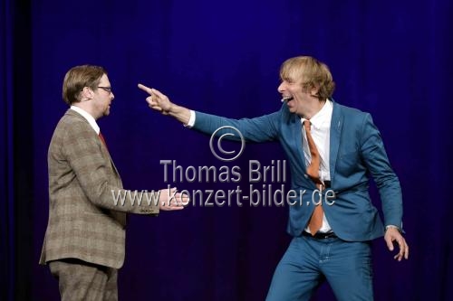 Deutsches Komikerduo Arnd Schimkat alias Arthur Senkrecht und Sven Hussock gastieren bei der Eröffnungsshow 