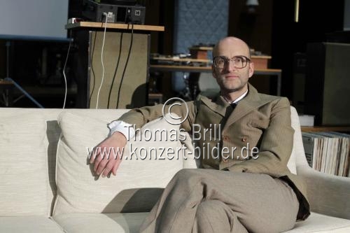 Deutsche Theaterregisseur Clemens Sienknecht im Interview über das Stück 