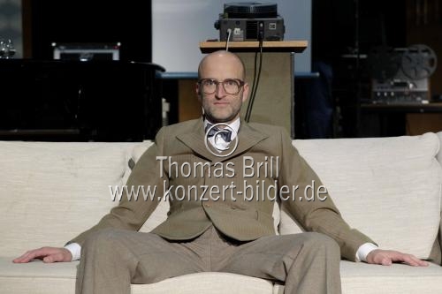 Deutsche Theaterregisseur Clemens Sienknecht im Interview über das Stück 