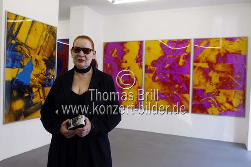 Deutsche Künstlerin Katharina Sieverding gastiert mit ihrer Ausstellung 