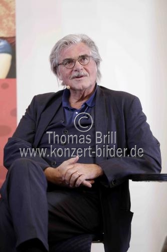 Österreichische Schauspieler Peter Simonischek im Werkstadtgespräch mit dem Produzenten Sven Ilgner (Film- und Medienstiftung NRW) im Rahmen der 26. Cologne Conference im Gürzenich Köln (© Thomas Brill)