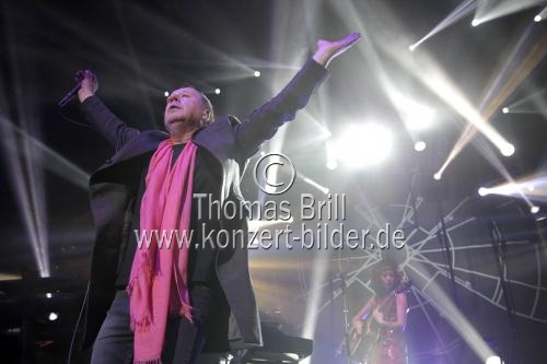 Schottische New Wave-Band Simple Minds gastiert auf ihrer 