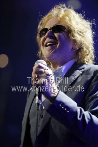 Britische Soulband Simply Red gastiert mit ihrem Sänger Mick Hucknall auf ihrer 