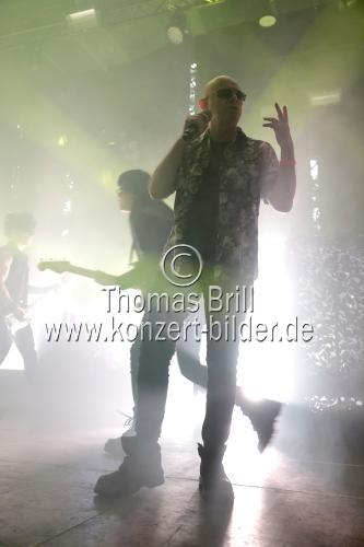 Britische Gothic-Rockband The Sisters Of Mercy gastiert auf ihrer 