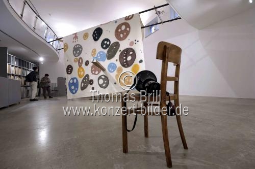 Deutsche Künstler Johannes Specks gastiert mit seiner Ausstellung „Bombogenese“ vom 02. Juli bis 22. August 2020 in der artothek Köln (&copy; Thomas Brill)